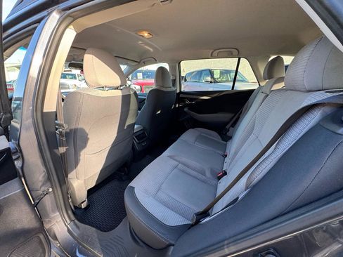 Used 2020 Subaru Outback Premium image 15