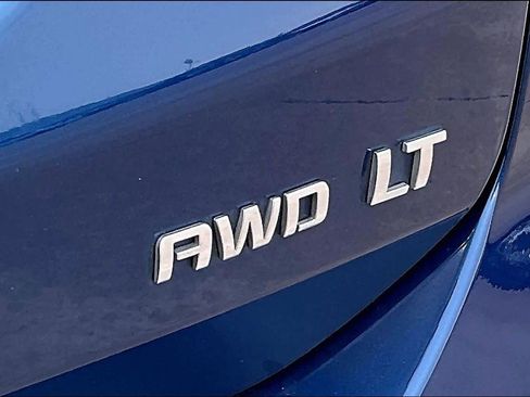 Used 2023 Chevrolet Equinox LT AWD/4WD image 11