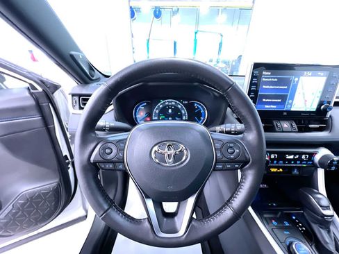 Used 2022 Toyota RAV4 XSE AWD/4WD image 15