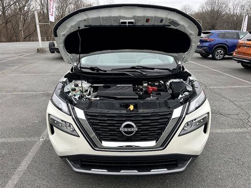 Certified 2023 Nissan Rogue SL w/ SL Premium Package image 9