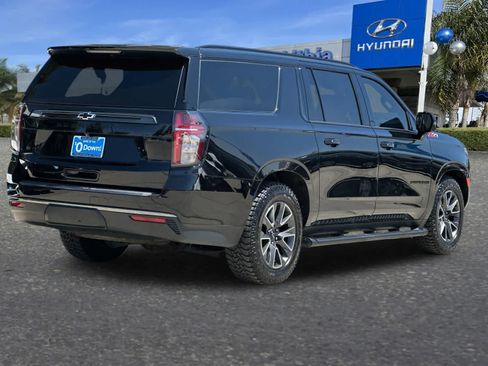 Used 2022 Chevrolet Suburban Z71 w/ Z71 Off-Road Package AWD/4WD image 3