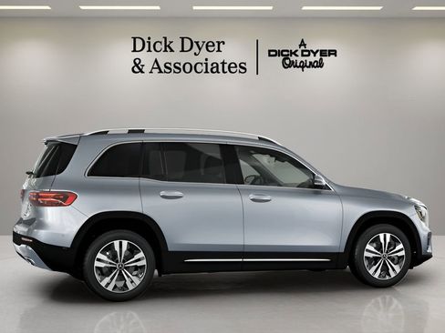 Used 2026 Mercedes-Benz GLB 250 image 7