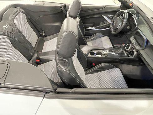 Used 2018 Chevrolet Camaro SS image 58