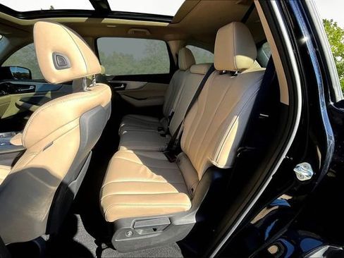 Used 2024 Acura MDX SH-AWD w/ Technology Package image 25