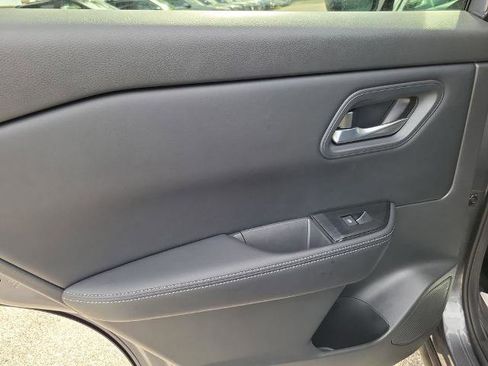 Certified 2026 Nissan Rogue SV FWD image 15