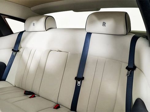 Used 2016 Rolls-Royce Phantom Sedan image 29