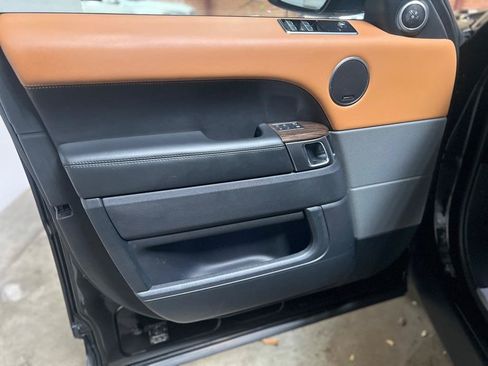 Used 2018 Land Rover Range Rover Sport Supercharged AWD/4WD image 29