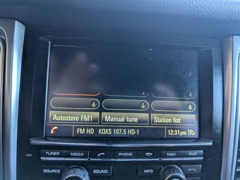 Used 2016 Porsche Macan S image 17