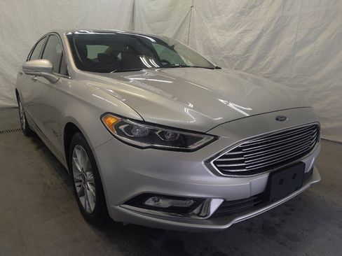 Used 2017 Ford Fusion Energi SE image 13