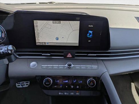 New 2025 Hyundai Elantra SEL image 14
