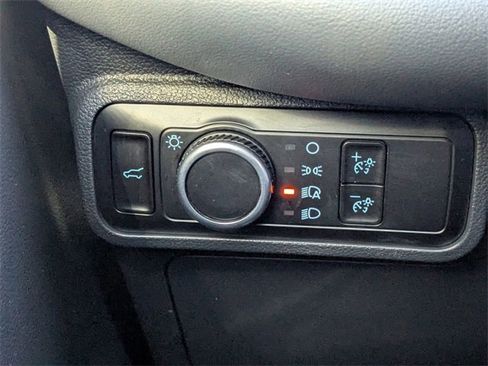 Used 2025 Ford Explorer Active image 29