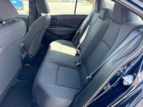 Used 2025 Toyota Corolla LE FWD image 17