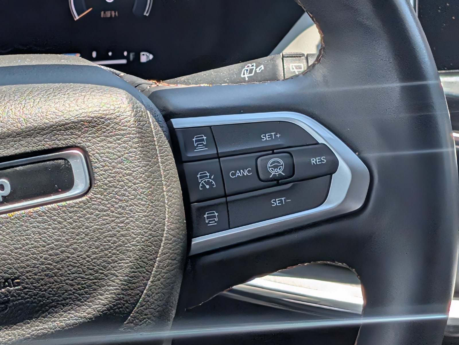 Used 2022 Jeep Compass Limited w/ Elite Group AWD/4WD image 19