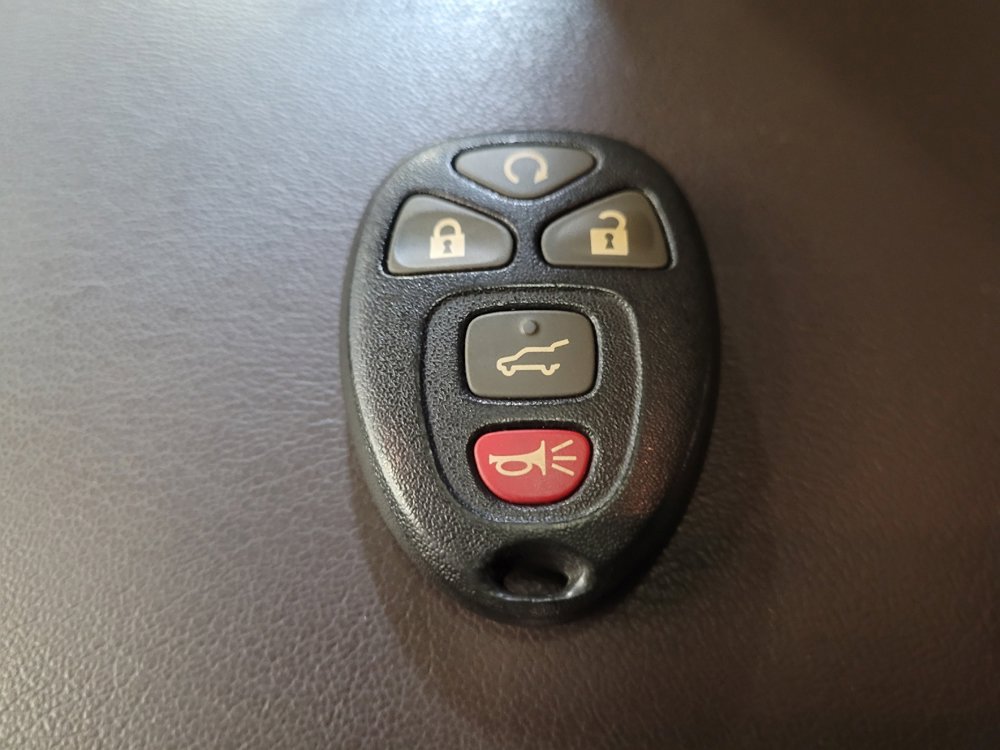 Used 2016 GMC Acadia Denali FWD image 32