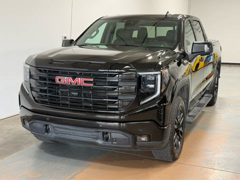 Used 2025 GMC Sierra 1500 Elevation w/ Elevation Premium Package AWD/4WD image 1