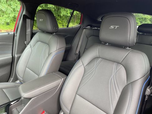 New 2026 Buick Envista Sport Touring w/ Convenience I Package FWD image 25