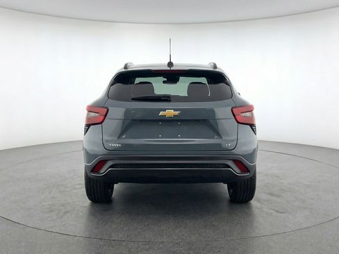 Used 2025 Chevrolet Trax LT image 7