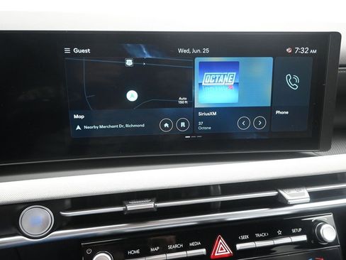 Used 2025 Hyundai Santa Cruz Limited image 12