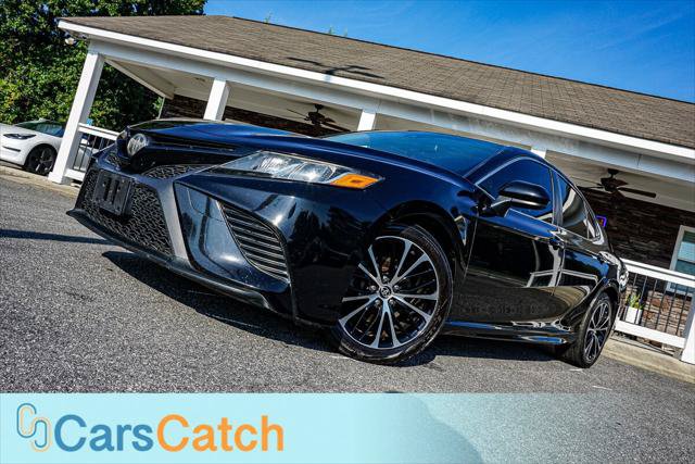 Used 2018 Toyota Camry SE FWD image 3