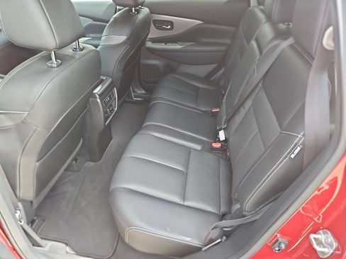 Used 2020 Nissan Murano SL w/ Moonroof Package FWD image 16