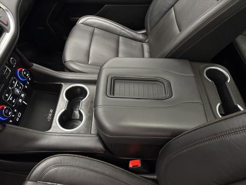 Used 2021 Chevrolet Suburban High Country image 16