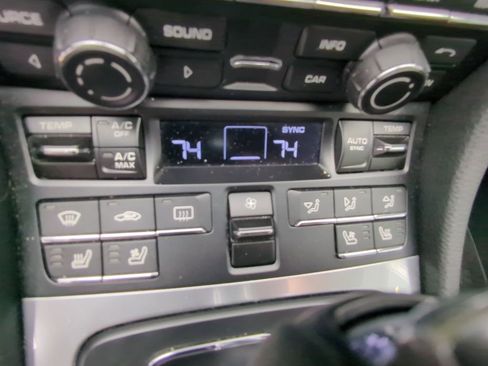 Used 2015 Porsche Cayman RWD image 16