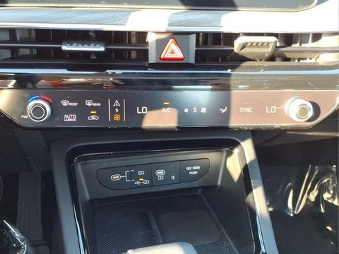 Used 2025 Kia K5 EX FWD image 22