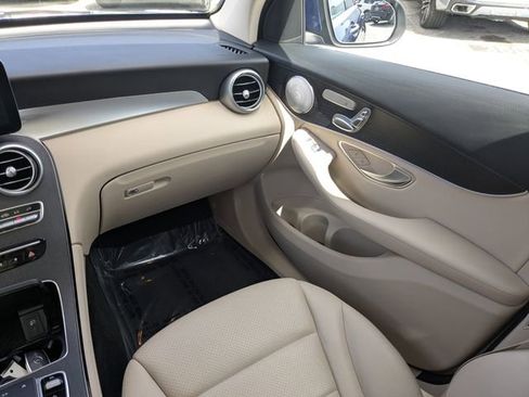 Used 2021 Mercedes-Benz GLC 300 image 18