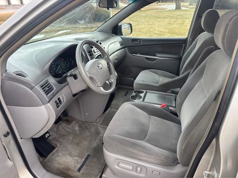 Used 2006 Toyota Sienna LE image 10
