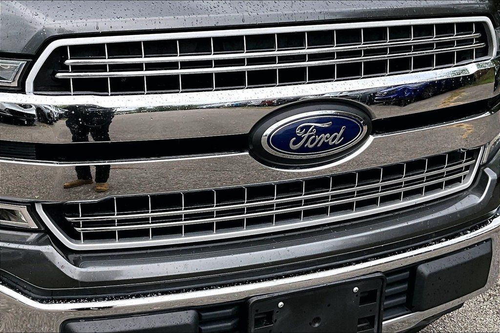 Used 2020 Ford F150 Lariat RWD image 37