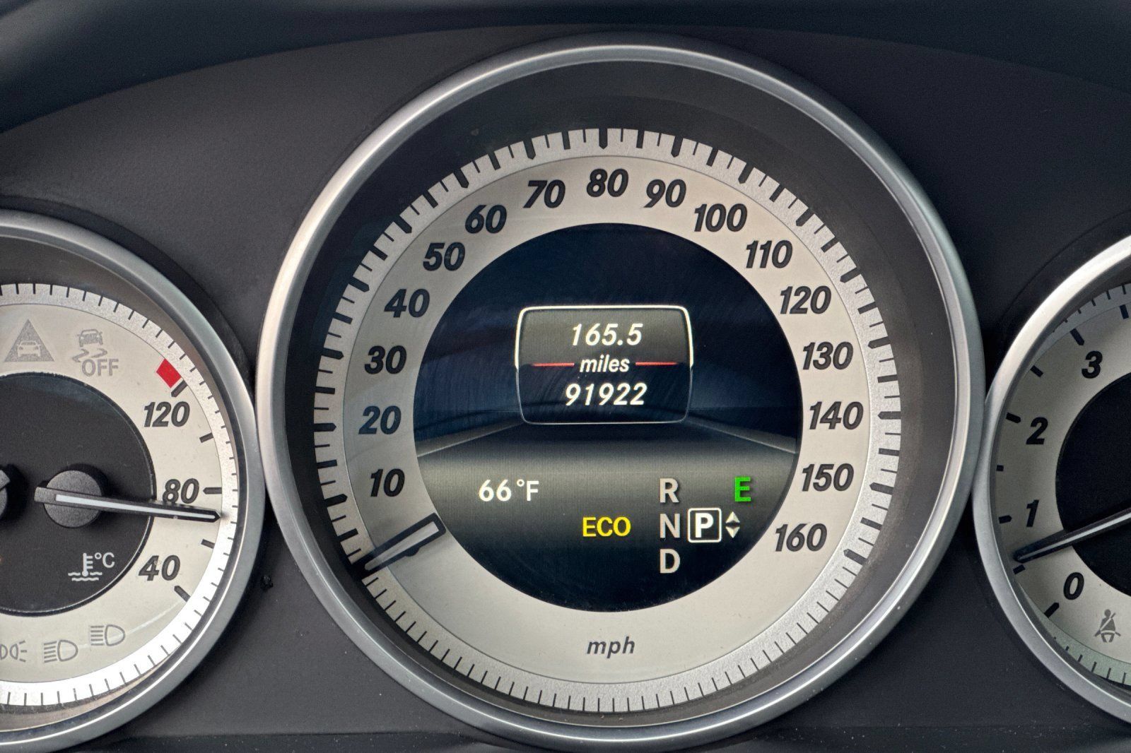 Used 2014 Mercedes-Benz E 350 Sedan image 30