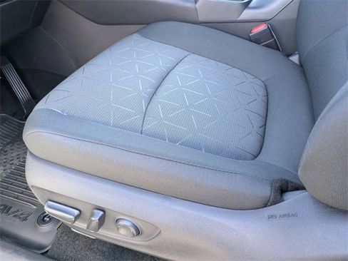 Used 2025 Toyota RAV4 XLE image 4