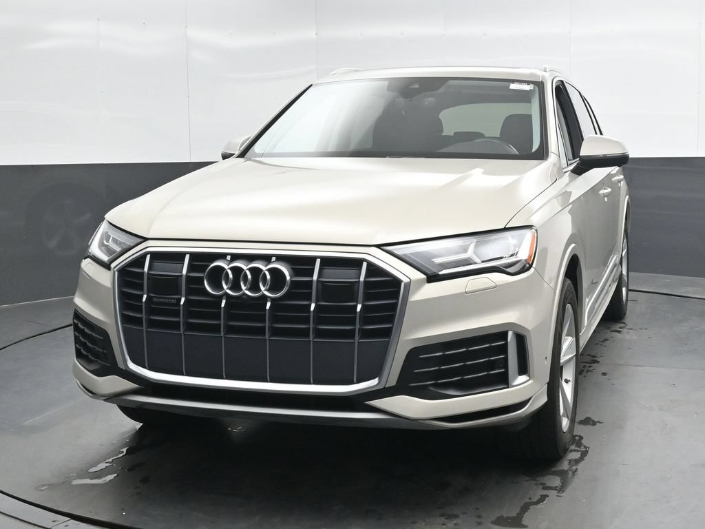 Used 2022 Audi Q7 2.0T Premium Plus w/ Premium Plus Package AWD/4WD image 6