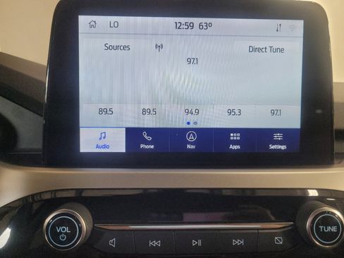 Used 2020 Ford Escape SE image 25