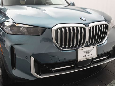 Used 2024 BMW X5 xDrive40i w/ Parking Assistance Package image 27