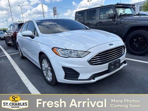 Used 2020 Ford Fusion SE FWD image 1