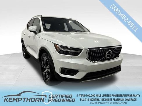 Used 2022 Volvo XC40 T5 Inscription w/ Climate Package image 1