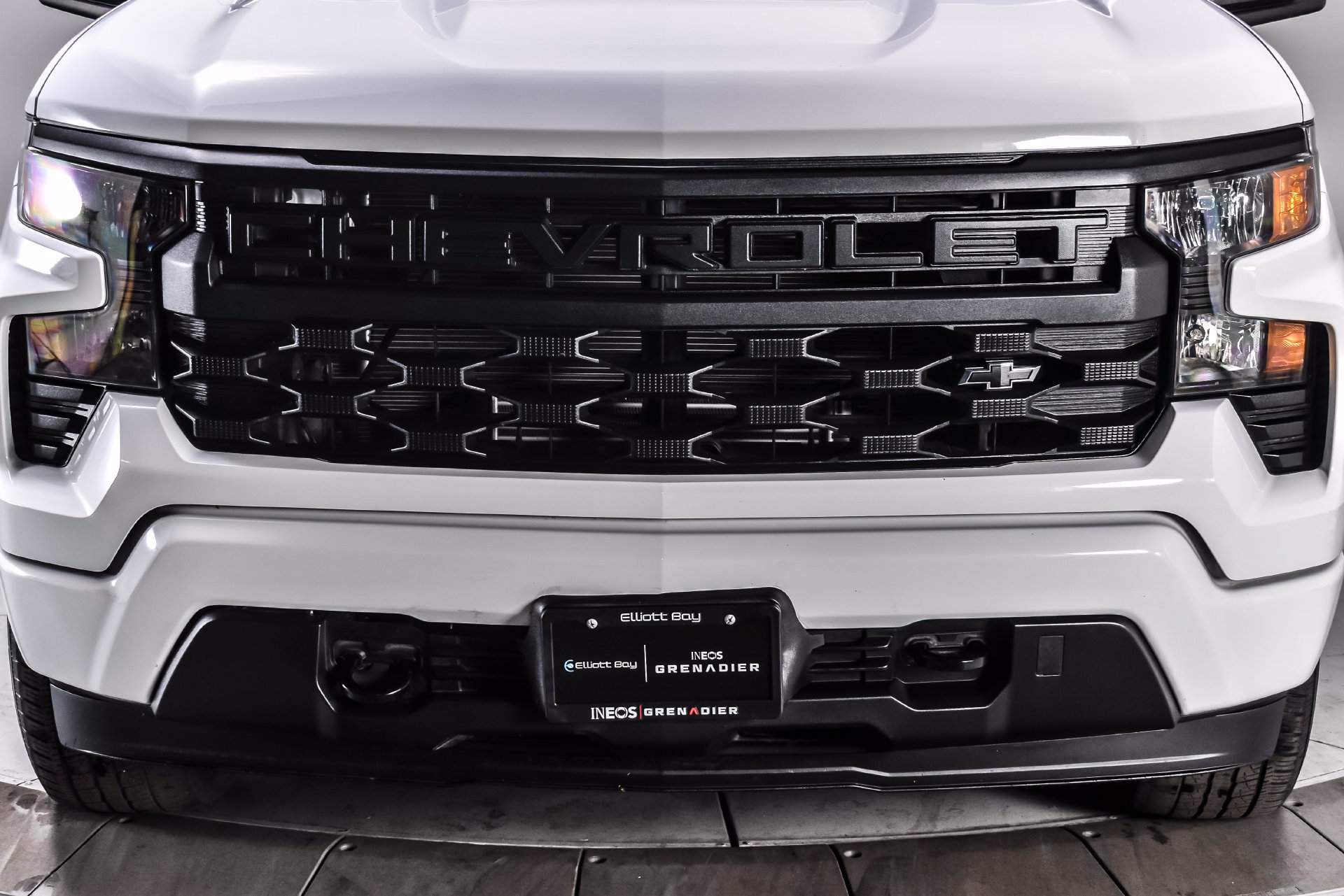 Used 2023 Chevrolet Silverado 1500 Custom w/ LPO, Dark Essentials Package AWD/4WD image 7