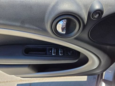 Used 2014 MINI Cooper Countryman FWD image 17