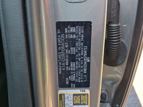 Certified 2025 Kia Soul LX w/ LX Technology Package FWD image 26