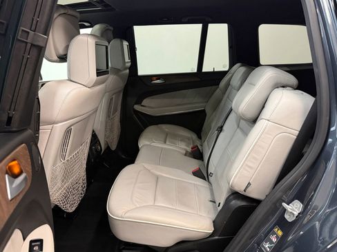 Used 2013 Mercedes-Benz GL 450 GL 450 4MATIC Sport Utility 4D w/ Premium 2 Pkg image 18