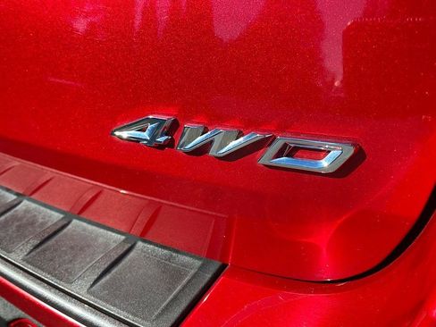 Certified 2022 Ford Explorer XLT w/ Equipment Group 202A image 12