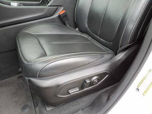 Used 2024 Jeep Grand Cherokee L Limited w/ Luxury Tech Group II image 18