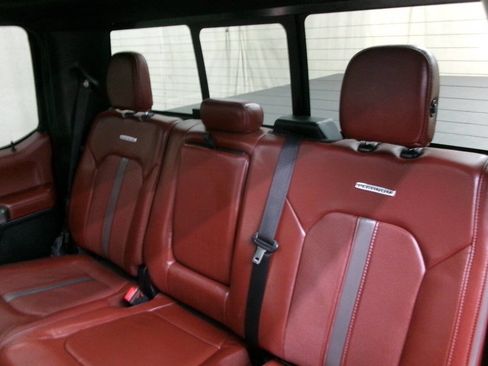 Used 2019 Ford F150 Platinum w/ Equipment Group 701A Luxury image 24