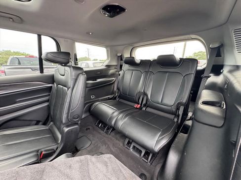 Used 2021 Jeep Grand Cherokee L Limited RWD image 13