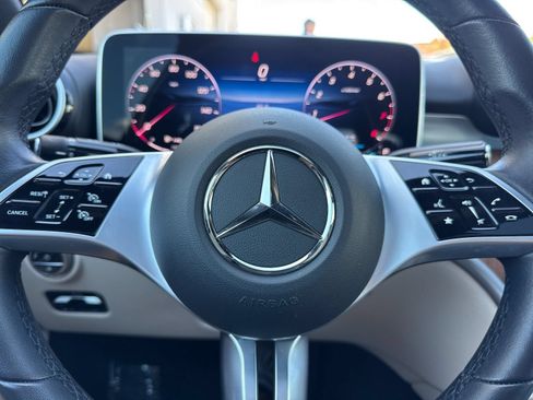 Used 2025 Mercedes-Benz C 300 Sedan image 26