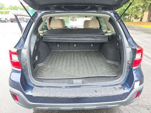 Used 2018 Subaru Outback 2.5i Premium AWD/4WD image 25