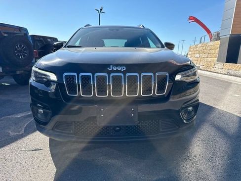 Used 2022 Jeep Cherokee Latitude Lux w/ Mopar Interior Package AWD/4WD image 7