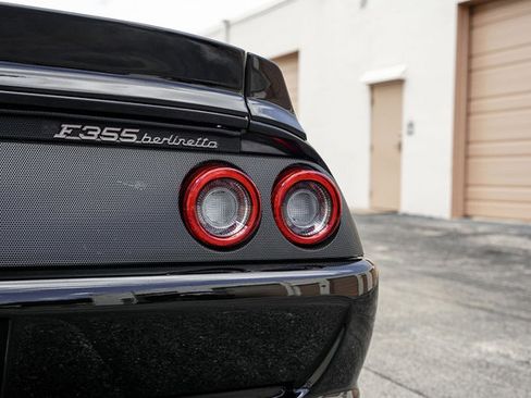 Used 1995 Ferrari F355 Berlinetta RWD image 58