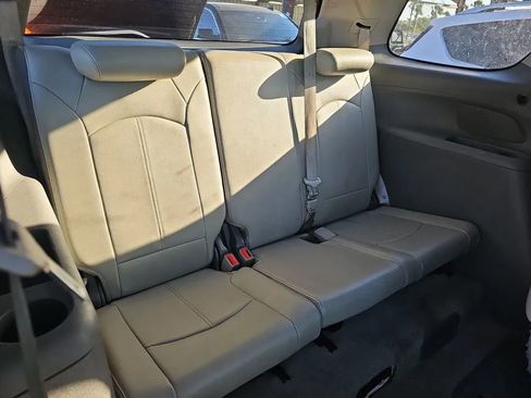 Used 2013 GMC Acadia SLT image 6